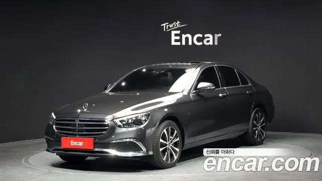 Mercedes-Benz E-Class E300e 4MATIC Exclusive