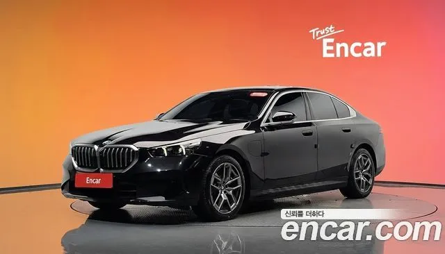 BMW 5-Series 530e