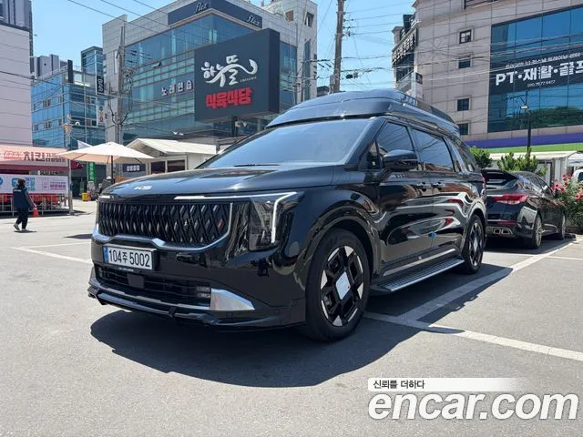Kia Canival HEV 9-Seater Hi-Limousine (Special vehicle)