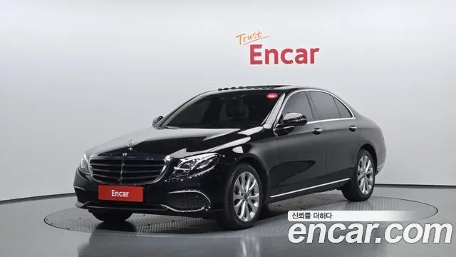 Mercedes-Benz E-Class E300 4MATIC Exclusive