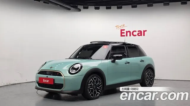Mini Cooper 5 Door Favoured