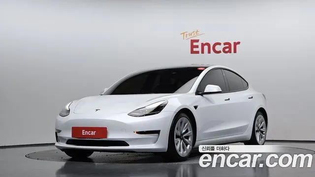 Tesla Model 3 RWD