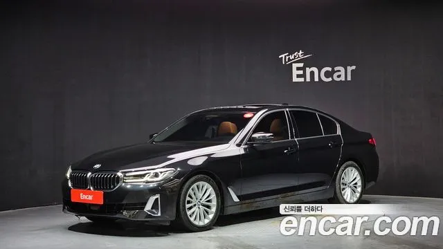 BMW 5-Series 520i Luxury