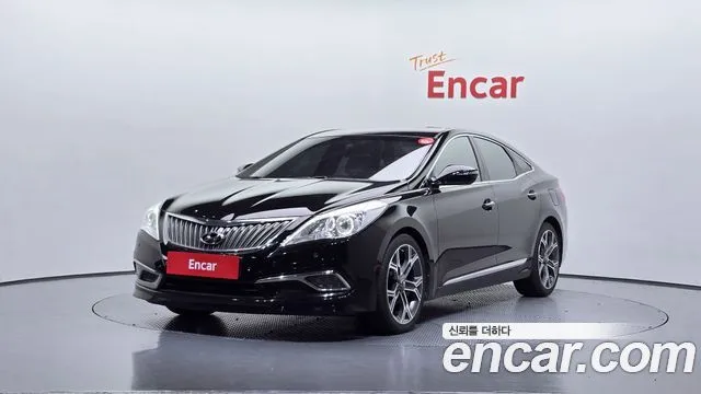 Hyundai Grandeur HG240 Modern