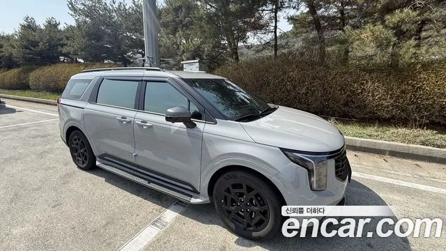 Kia Canival HEV 7-Seater X Line