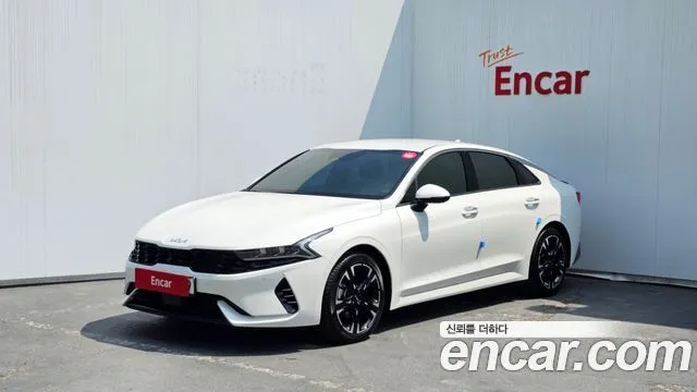 Kia K5 Signature