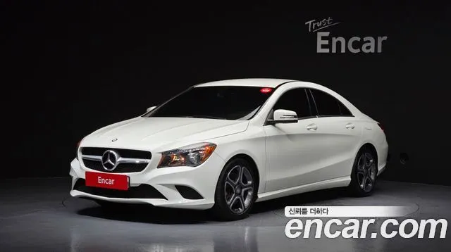 Mercedes-Benz CLA-Class CLA250 4MATIC