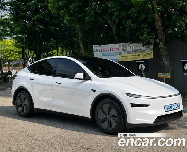 Tesla Model Y RWD