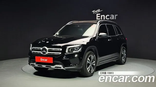 Mercedes-Benz GLB-Class GLB220