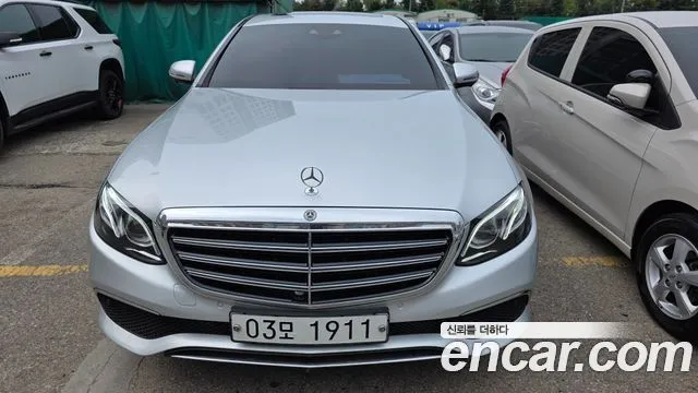 Mercedes-Benz E-Class E300 4MATIC Exclusive