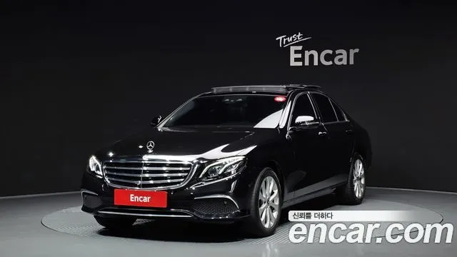 Mercedes-Benz E-Class E300 4MATIC Exclusive