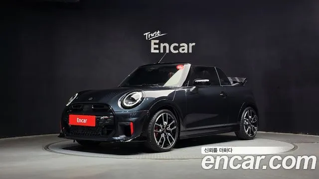 Mini Cooper Convertible JCW