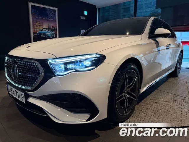 Mercedes-Benz E-Class E300 4MATIC AMG Line