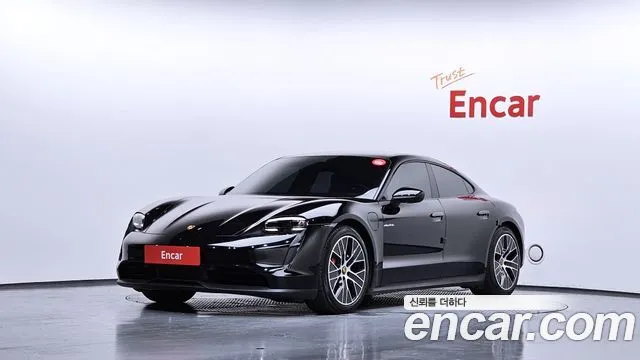 Porsche Taycan 4S
