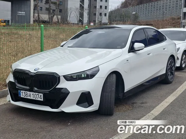 BMW 5-Series 530e xDrive M Sport Pro