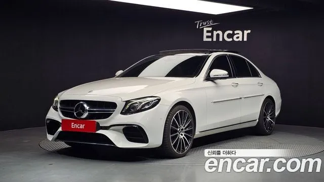Mercedes-Benz E-Class E300 4MATIC Avnatgarde