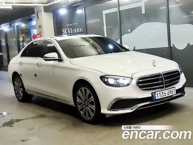 Mercedes-Benz E-Class E300e 4MATIC Exclusive