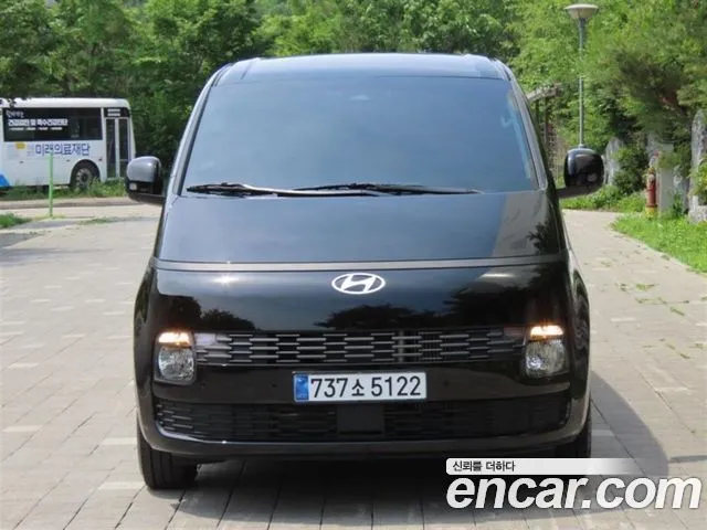 Hyundai Staria HEV 1.6T Tourer 11-Seater