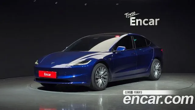 Tesla Model 3 RWD