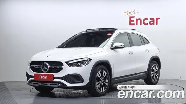 Mercedes-Benz GLA-Class GLA220