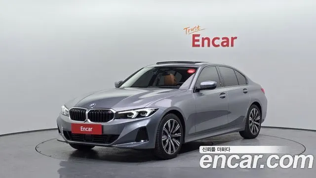 BMW 3-Series 320i