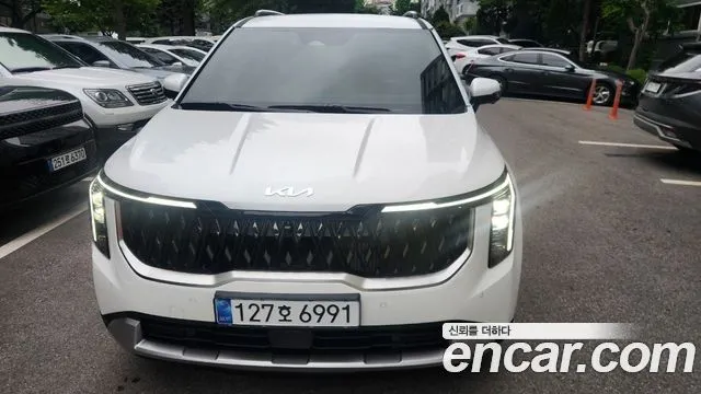 Kia Canival HEV 9 seater Prestige