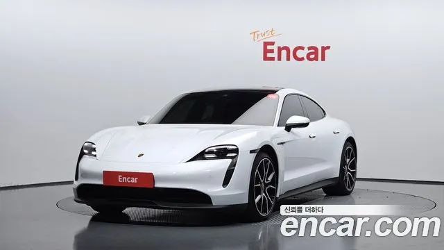 Porsche Taycan Base