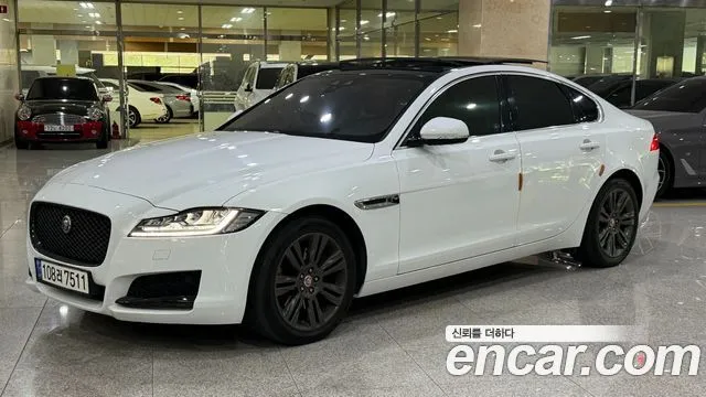 Jaguar XF 25t Portfolio