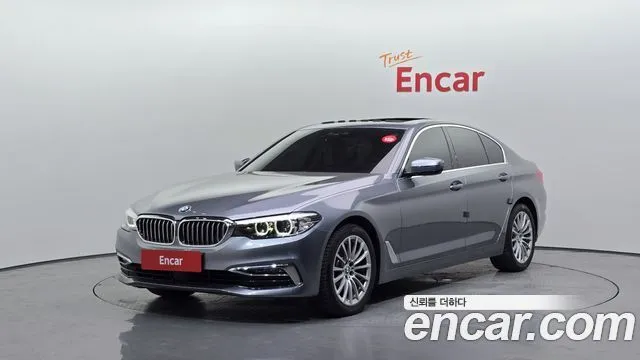 BMW 5-Series 520i Luxury