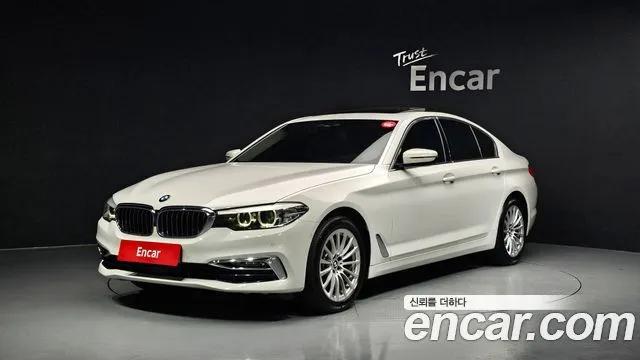 BMW 5-Series 520i Luxury