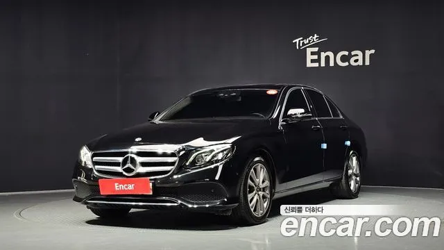 Mercedes-Benz E-Class E300 4MATIC Avnatgarde