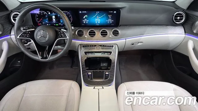 Mercedes-Benz E-Class E350 4MATIC Exclusive