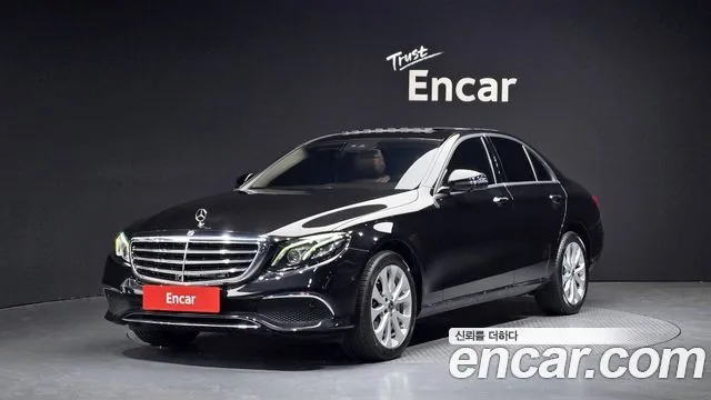 Mercedes-Benz E-Class E300 4MATIC Exclusive