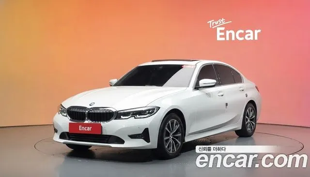 BMW 3-Series 320i