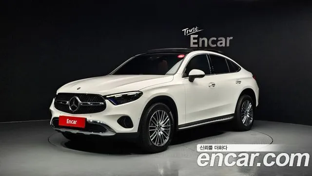 Mercedes-Benz GLC-Class GLC300 4MATIC Avnatgarde Coupe