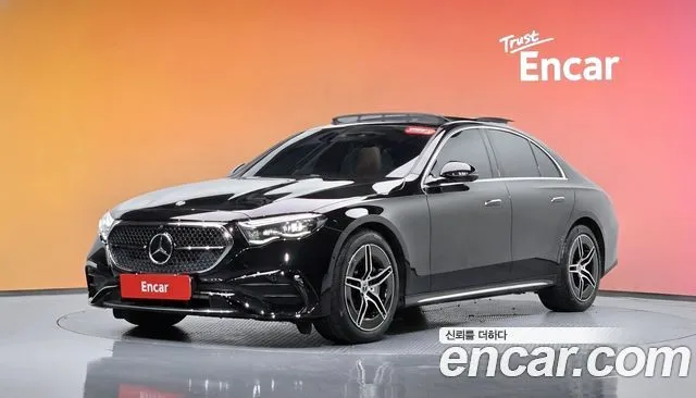 Mercedes-Benz E-Class E300 4MATIC AMG Line