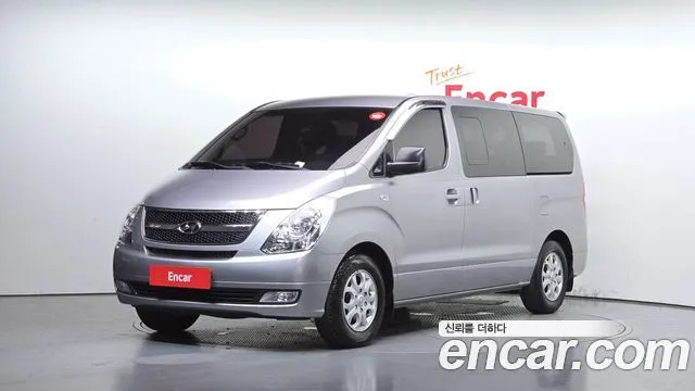 Hyundai Starex 12-Seater LPi Wagon