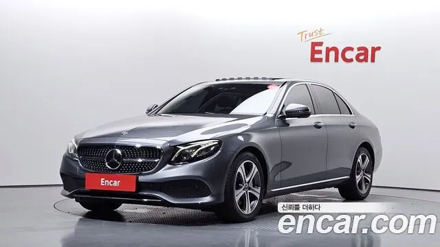 Mercedes-Benz E-Class E300 4MATIC Avnatgarde