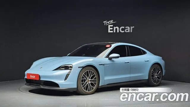 Porsche Taycan Base