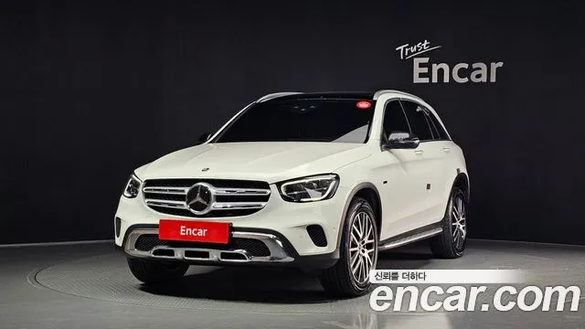 Mercedes-Benz GLC-Class GLC300e 4MATIC