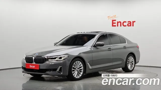 BMW 5-Series 520i Luxury