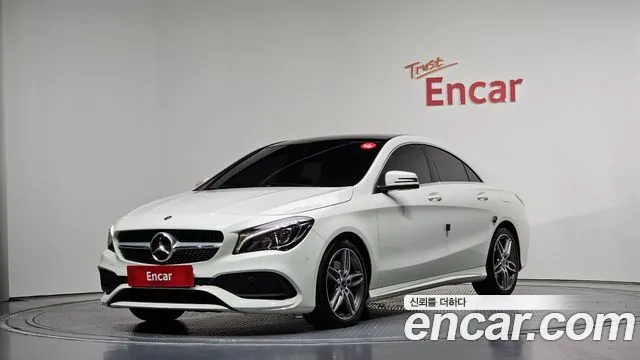 Mercedes-Benz CLA-Class CLA220 AMG Line