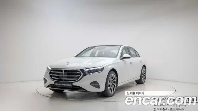 Mercedes-Benz E-Class E300 4MATIC Exclusive