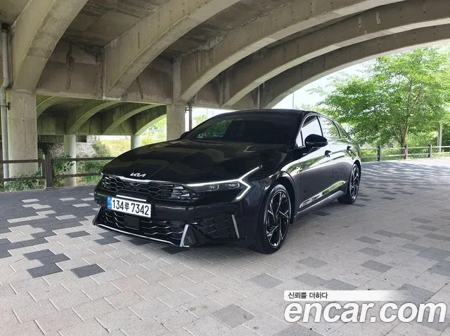 Kia K5 Signature