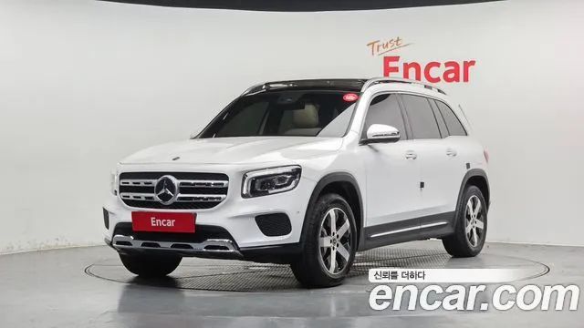 Mercedes-Benz GLB-Class GLB220