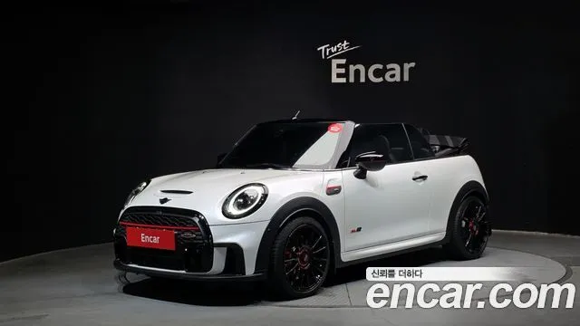 Mini Cooper Convertible JCW