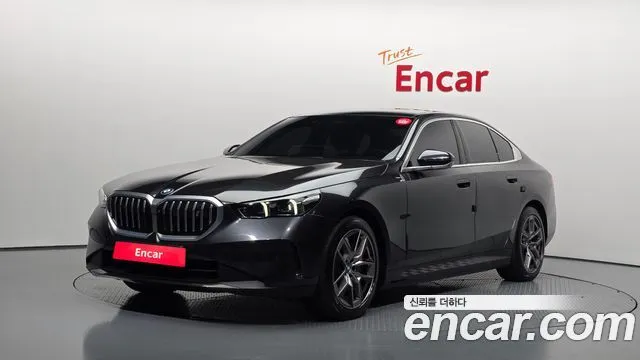 BMW i5 eDrive 40