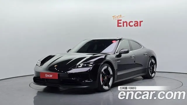 Porsche Taycan 4S