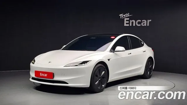 Tesla Model 3 RWD