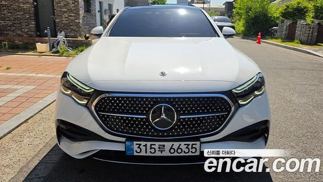 Mercedes-Benz E-Class E300 4MATIC AMG Line